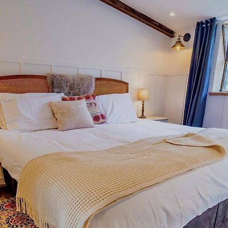 Luxury Barn With Hot Tub, Spa Treatments, Private Dining Little Budworth Екстер'єр фото