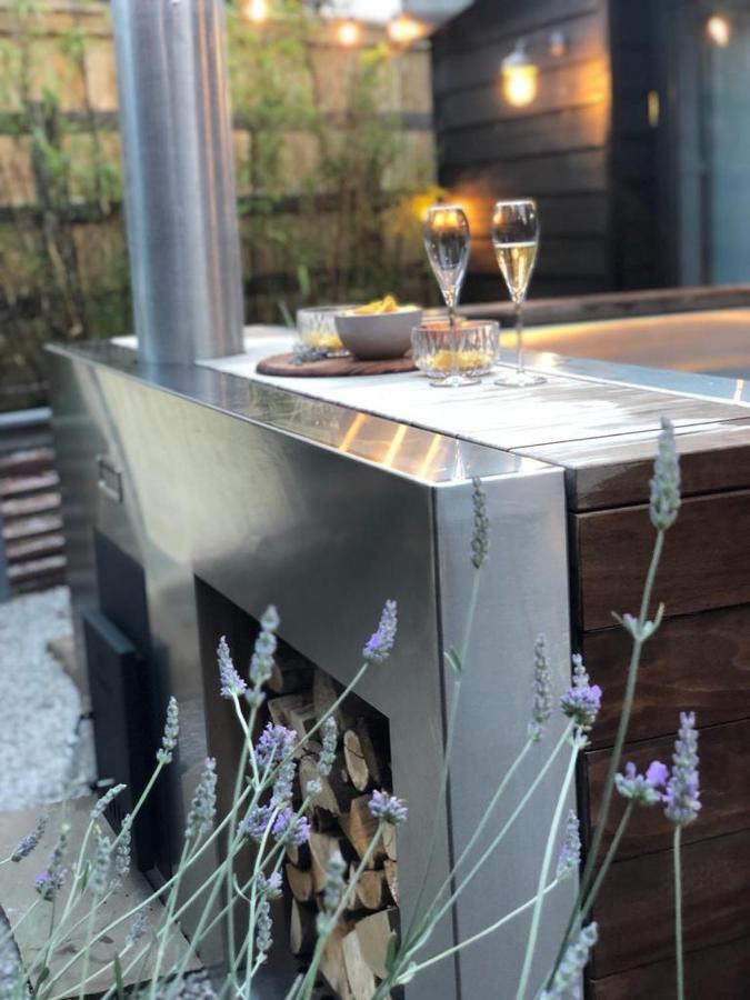 Luxury Barn With Hot Tub, Spa Treatments, Private Dining Little Budworth Екстер'єр фото